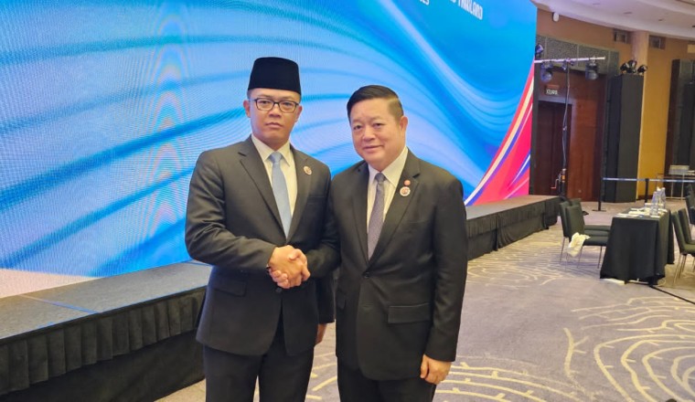Secretary-General of ASEAN Meets with Minister for Foreign Affairs of the Republic of Indonesia