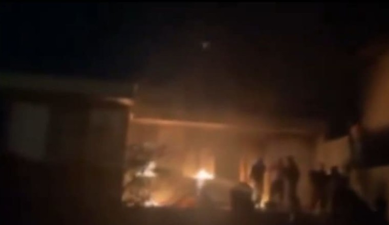 Iranians set fire to building, chant against regime as protests ramp up