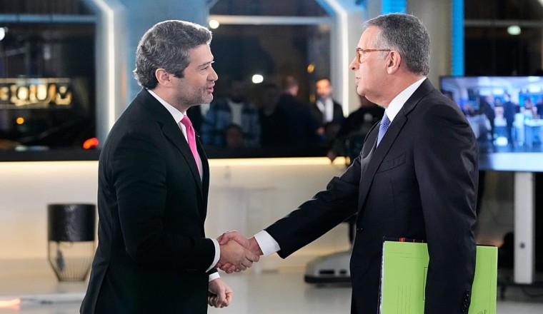 Portugal chooses between moderate and a populist candidates in presidential election runoff