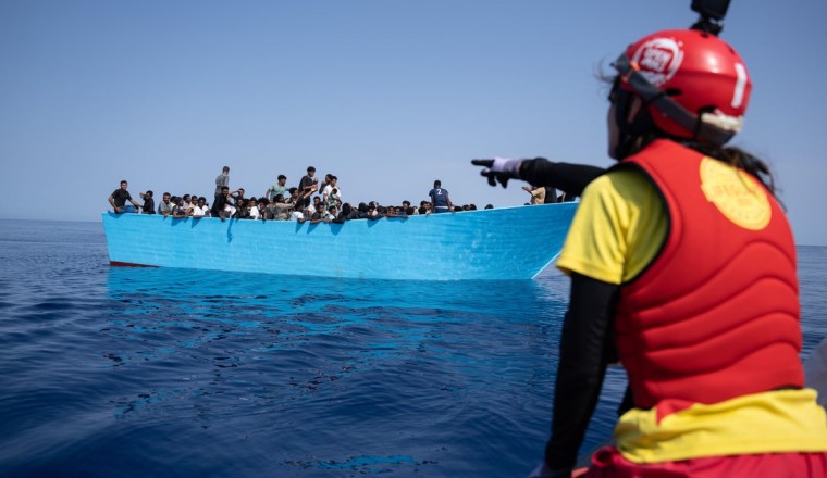 2 babies among dozens missing as migrant boat sinks off Libya