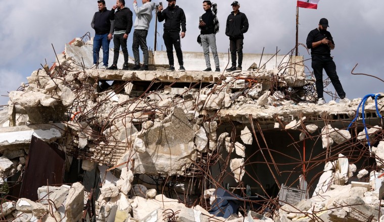 Israeli forces capture a local Sunni Islamist official and Hamas ally in southern Lebanon