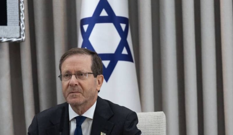 President Herzog lands in Australia for first visit since Hanukkah Bondi Beach massacre