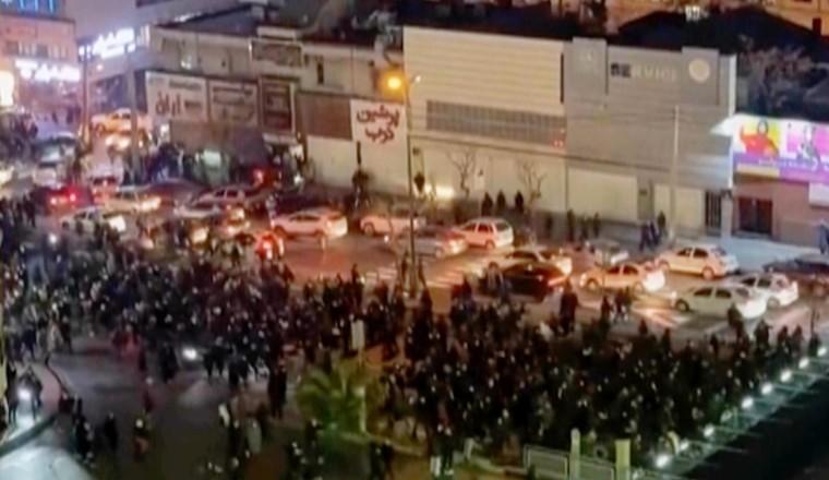 Iranian security use dragnet spanning the entire country to arrest protesters