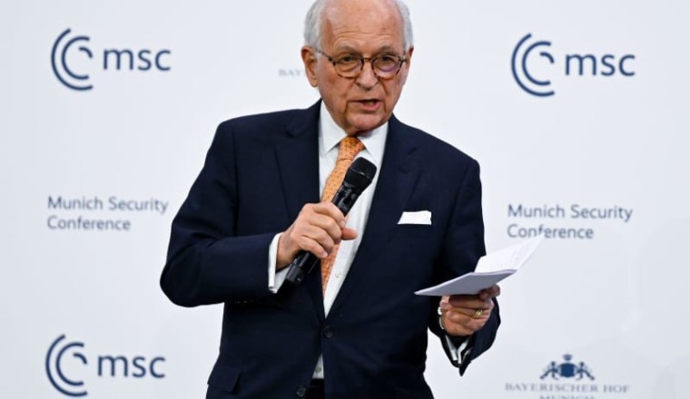 Ischinger remains head of Munich Security Conference for now
