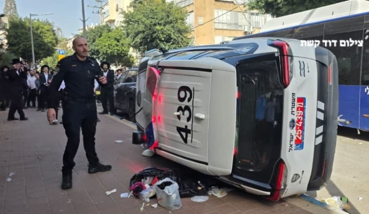 Israel Police rescue two female IDF soldiers chased by ultra-Orthodox mob in Bnei Brak