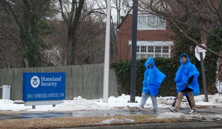 Partial government shutdown drags on amid immigration oversight battle