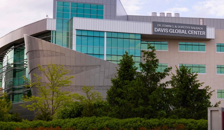 Americans from hantavirus-hit ship arrive in U.S., including 1 who tested positive