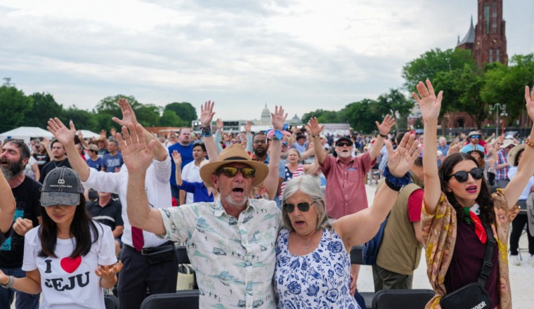 Crowds pack into Washington's National Mall for prayer rally