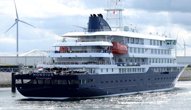 Hantavirus-hit cruise ship arrives in Netherlands