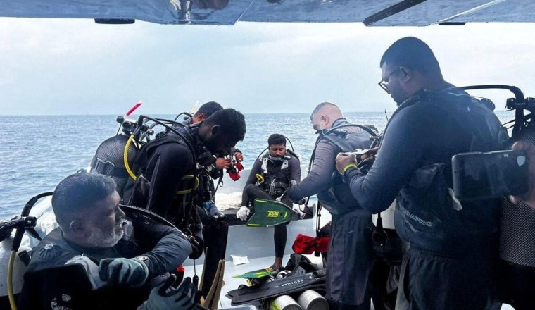 Divers recover bodies of 2 Italians from Maldives sea cave