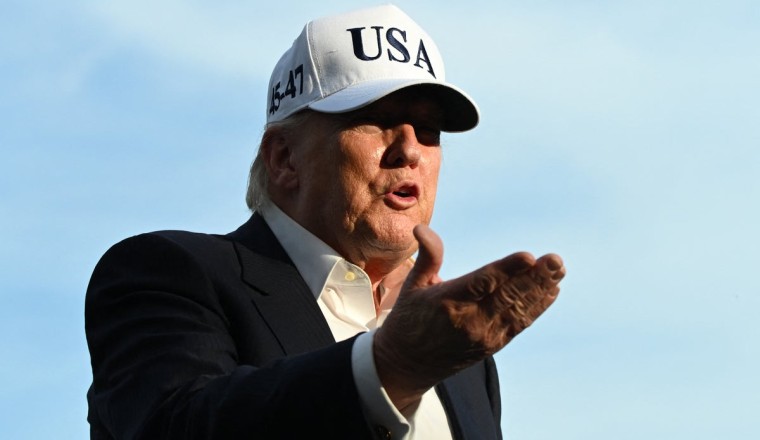 Iran-US war latest: Trump calls off fresh strikes as Gulf allies say peace deal is close