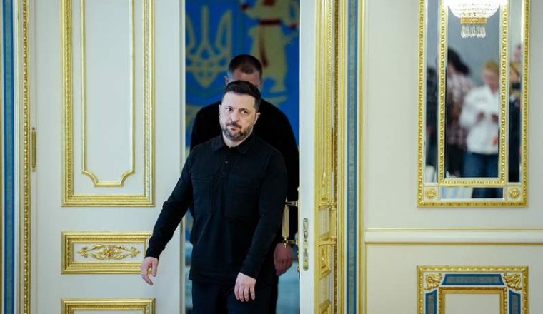 Zelensky warns of a strike by a Russian Oreshnik missile