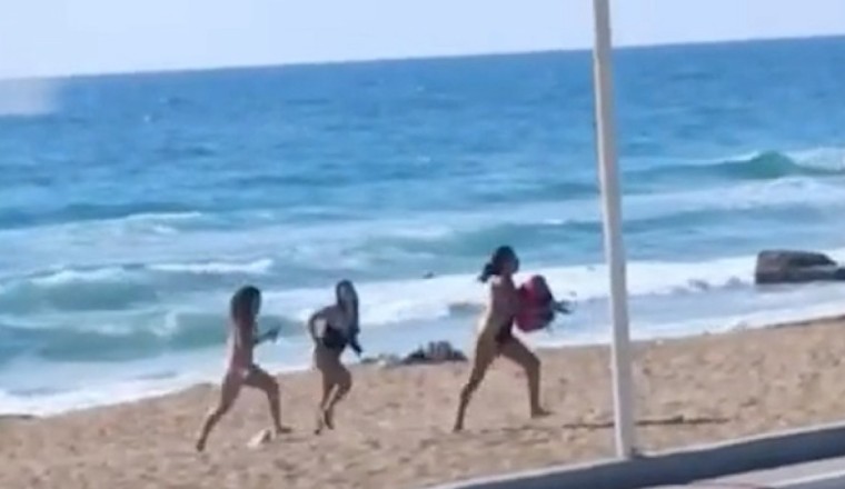 Panic on beach in northern Israel during Hezbollah strikes