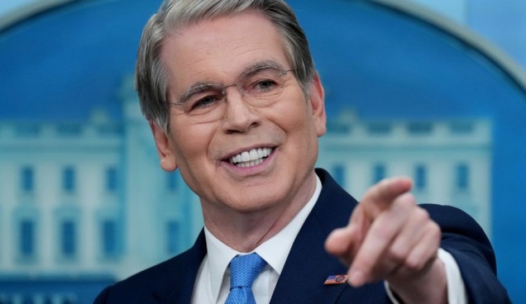 Boom: Senate Dem Tries Playing Stupid Epstein Games with Bessent, And ...