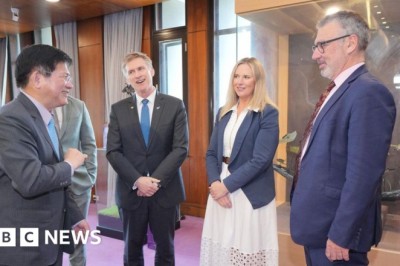 China bans four New Zealand MPs over Taiwan visit