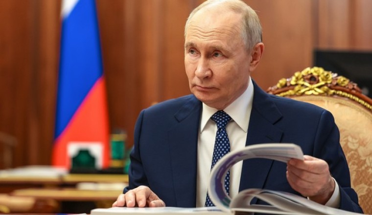 Drones Hit St. Petersburg as Putin's Annual Economic Forum Opens